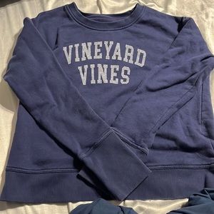 small dark blue vineyard vines crewneck